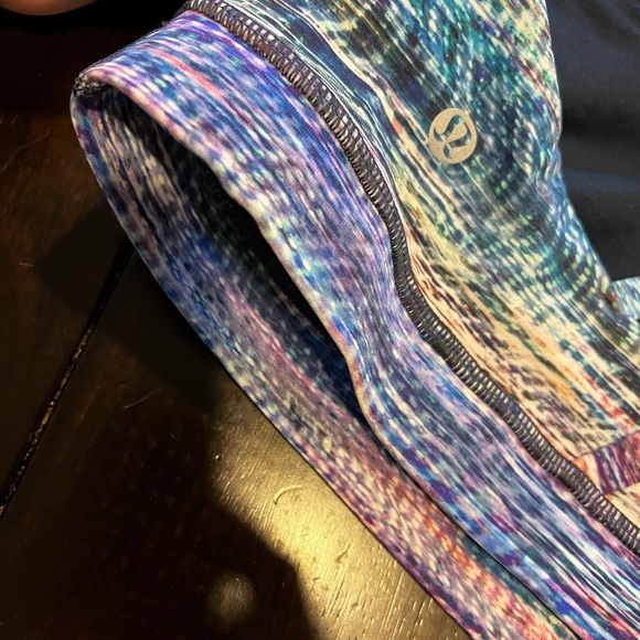 Lululemon Peloton colorful sports bra size 12 - Picture 3 of 3